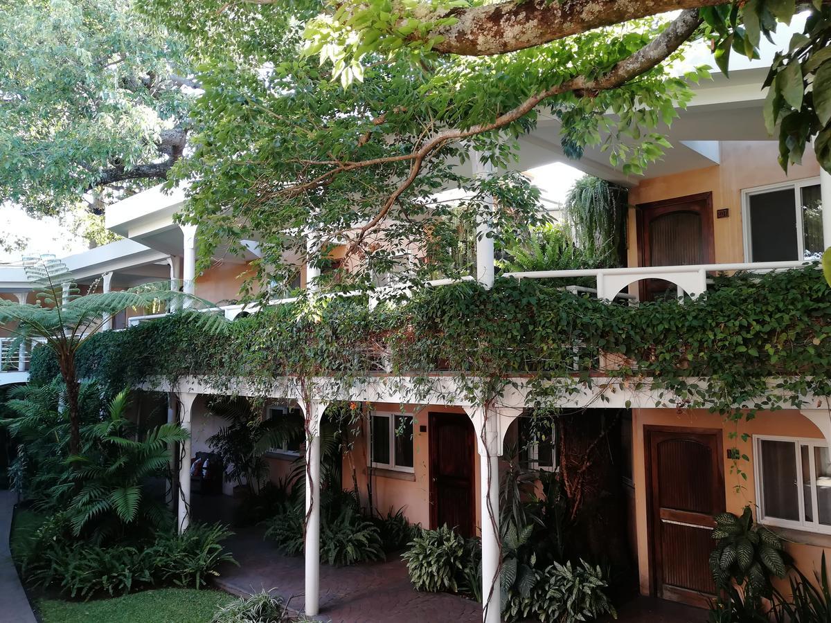 Hotel Ciudad Vieja Guatemala-Stadt Exterior foto