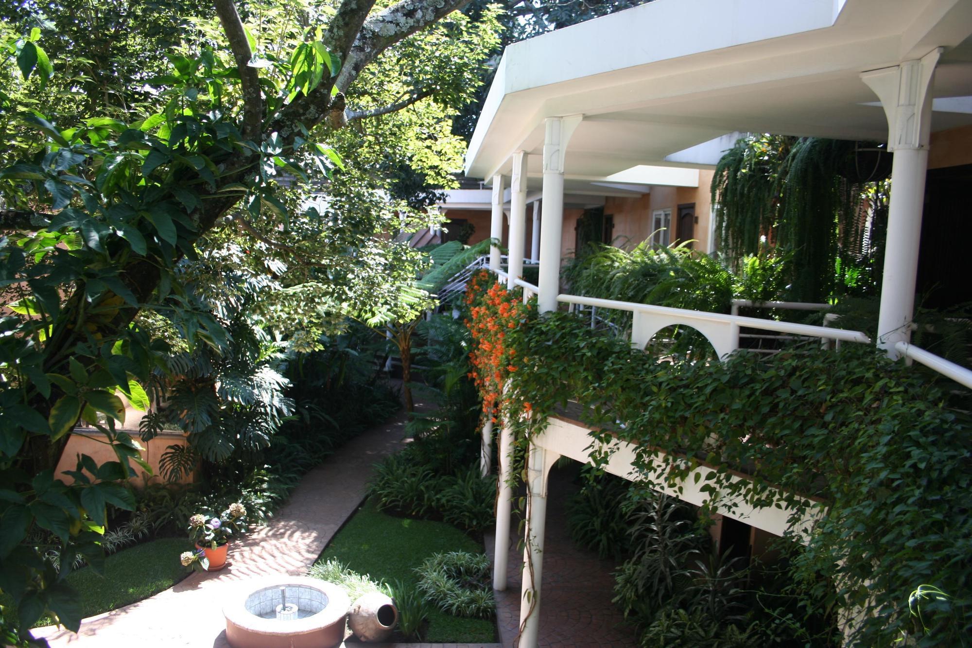 Hotel Ciudad Vieja Guatemala-Stadt Exterior foto